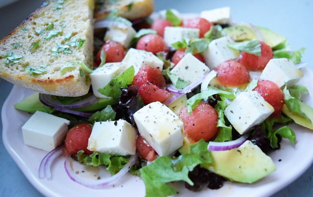 salatka z arbuzem i feta